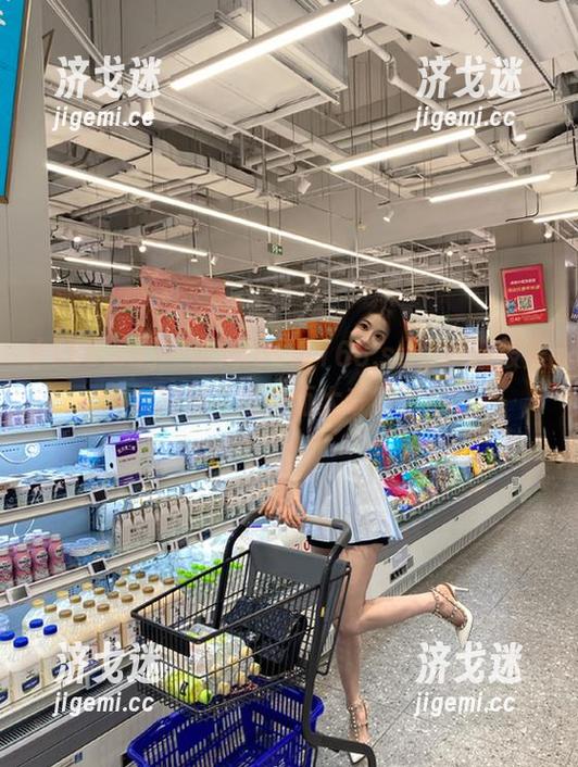 一边用ios逛166.su，一边被黑料刷屏，这画面太奇妙了！