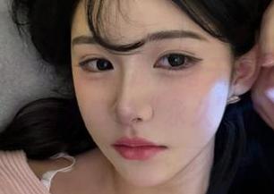你问我为啥天天上17吃瓜群众网？因为那感觉“永久”不消失啊。