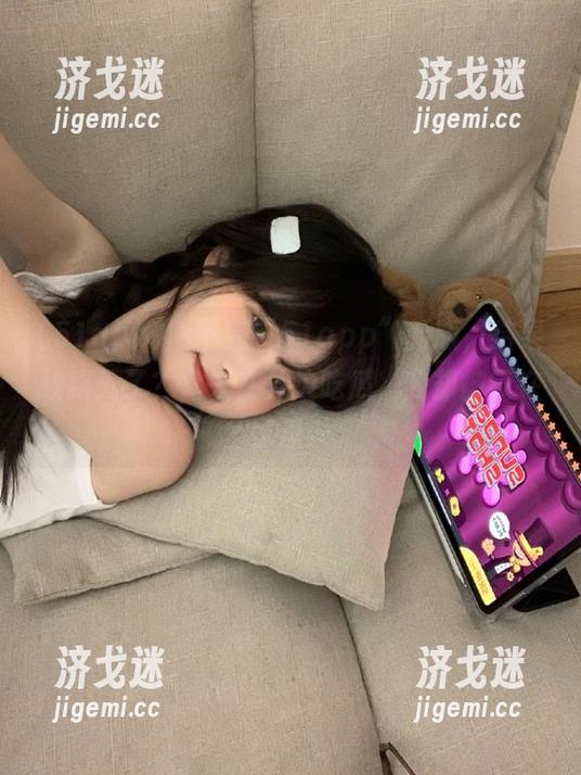 刚下完“51app”新版，结果线路死了？室友在外边吃瓜，我却被锁在家里…