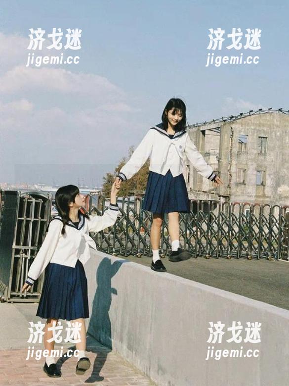 我在51cg吃瓜网的回家线路上溜达，有点无聊，有点宠溺