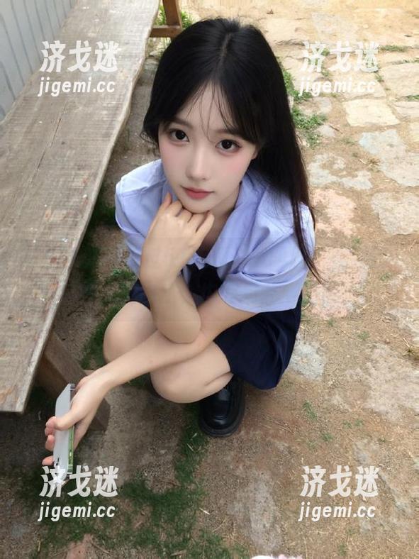路过51吃瓜fun网址，看到的瓜有点儿甜蜜，也有点儿尴尬呢！