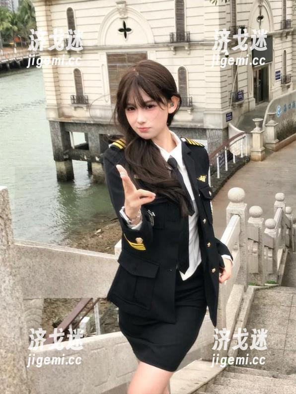 进入“51吃瓜”的网址，永不迷路，我们开始了这场尿点的小小冒险。