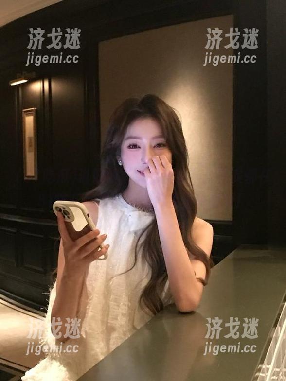 说好的“浑水摸鱼”，其实都在51吃瓜网址的网红们手里转悠啊！