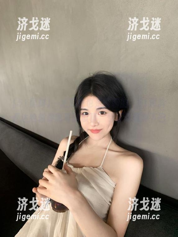 一把瓜皮也是能聊的，51黑料直达给你最离奇的瓜事，保证你惊掉下巴！
