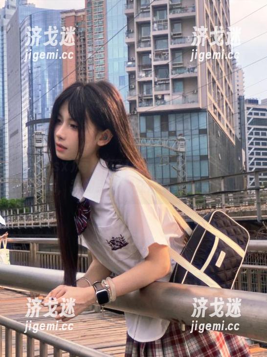 每次在718.sx上碰到有趣的链接，我的手指都在屏幕上跳舞…