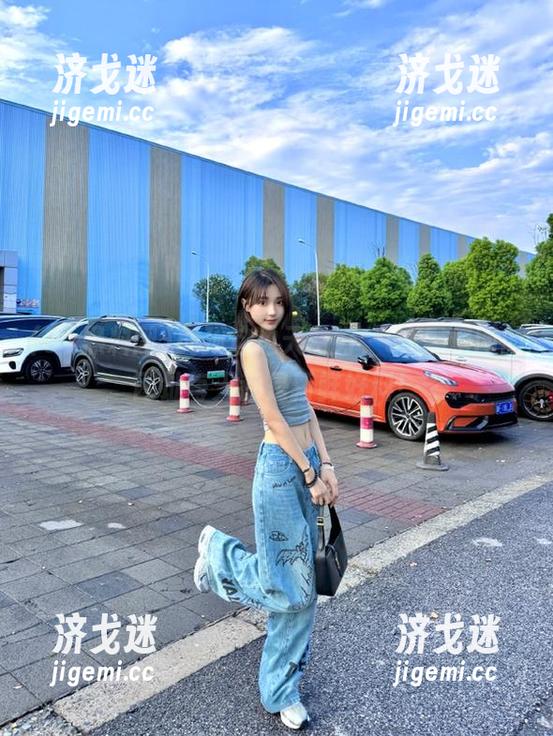 瓦顶这边天空好，91黑料网的网址每天都是新鲜好料！