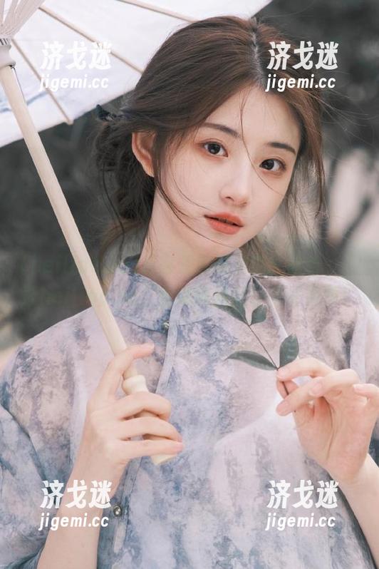 还在无聊等公交？哈哈，下载heiliao.su，告别闷骚和等待的寂烦！