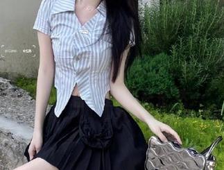 当我在看hl155.ccm更新，把一切都看的透彻又茫然…