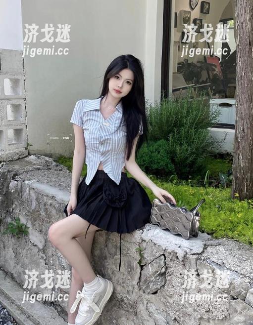 当我在看hl155.ccm更新，把一切都看的透彻又茫然…