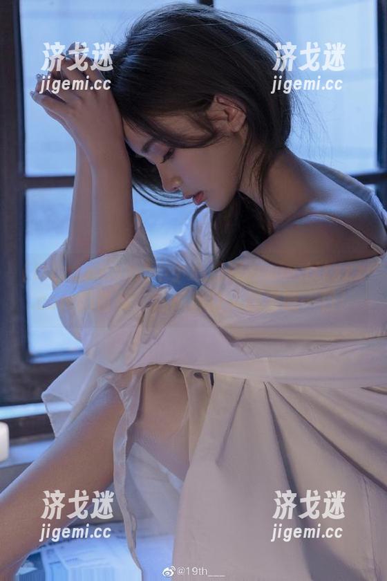tttzzz.com 不小心点进www.tttzzz.com的首页,这瓜真让人想多吃一口!