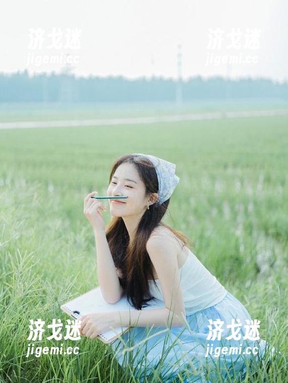 跟着www.tttzzz.com导航，不怕水里游得太远，反正回来的时候有八卦陪着！