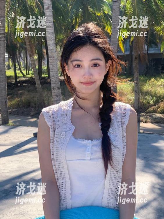 别小瞧“www.tttzzz.com”，我这一分享就能引发千人狂欢，简直是个吃瓜盛典！