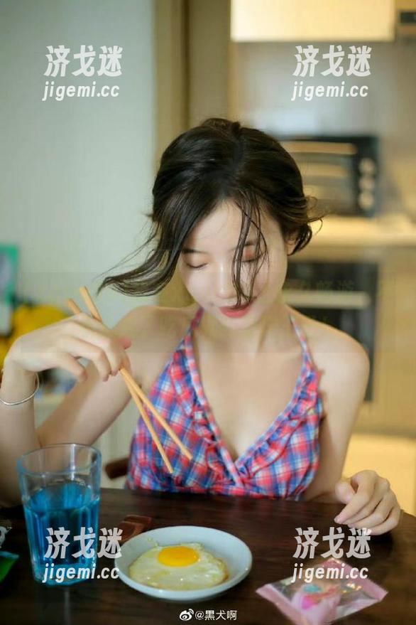 我在xgua99上永久畅游，不小心成了吃瓜界的海洋王子！