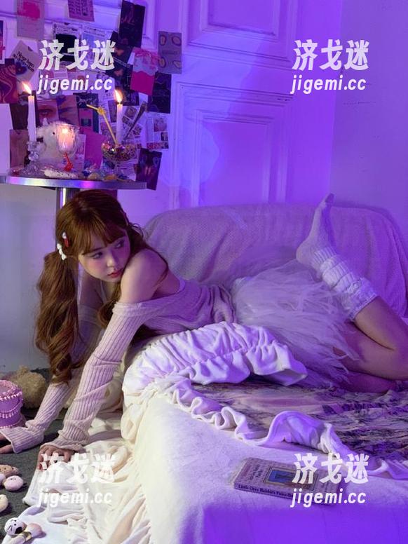 下载zztt21，连吃瓜都变成高尔夫——轻松打发时间，瓜田李下，乐趣无穷！