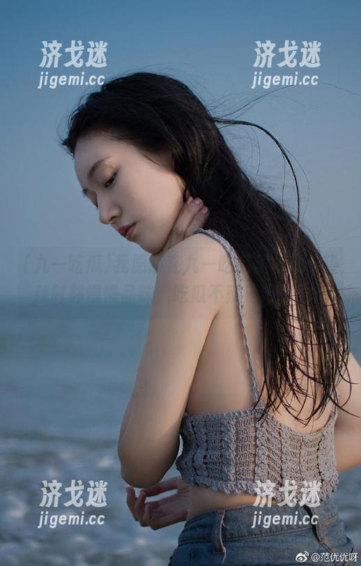 我愿意在九一吃瓜里收藏，热辣时刻慢慢品味，吃瓜不就是闲聊么？