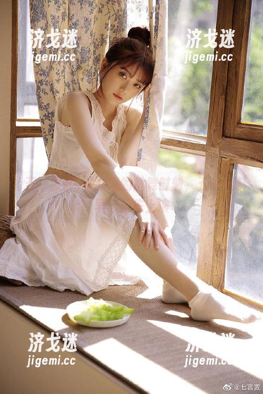 视频里的尬舞时刻，五一黑料早已抢先上演