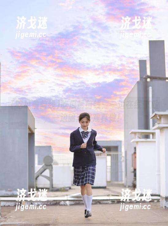 吃瓜最前线：一边在线追瓜，一边暗恋假戏真做！