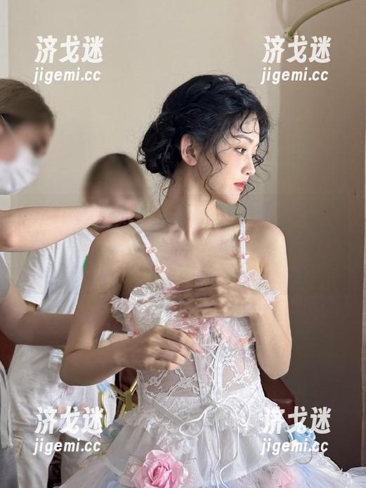 本以为只是随便看看首页，结果被这篇爆料抓住眼球了，www.吃瓜爆料.com真调皮！