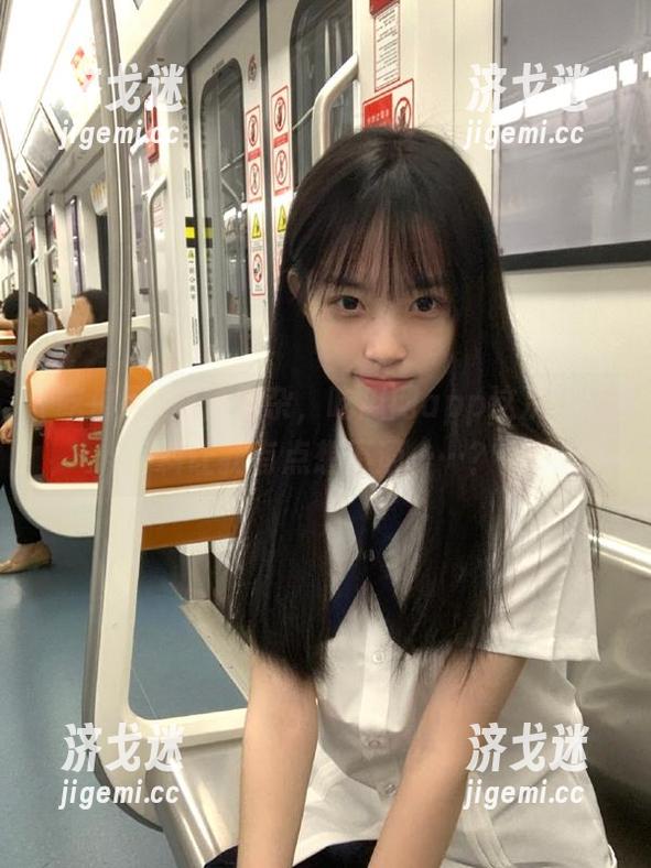 心情复杂，吃瓜网app这次的爆料让我有点想不通……？