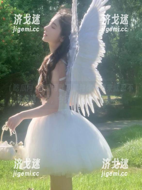 吃瓜网就是那种你一进来就忍不住想说“哇，今天又有什么大瓜！”