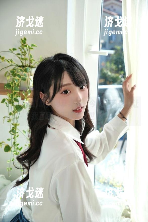吃瓜网苹果版，今天的热播瓜让我直呼“不懂大人世界”！