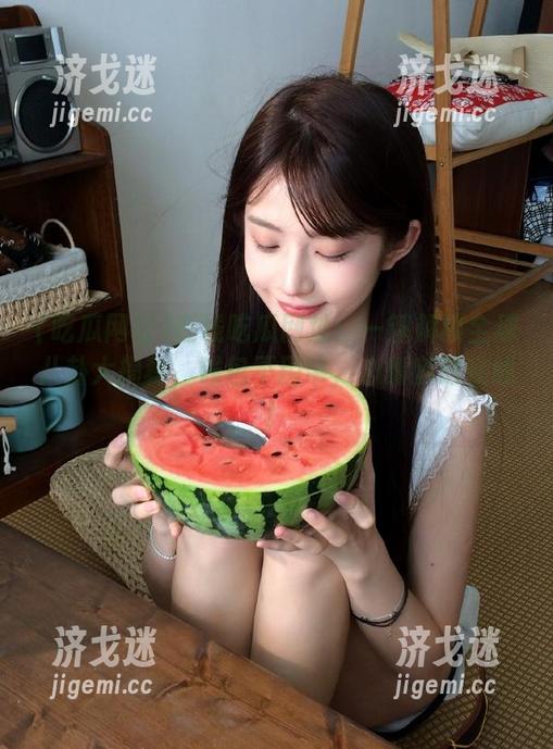 在线吃瓜网址：一键解锁全球八卦大揭秘，钱包不用带，心情随时在线！