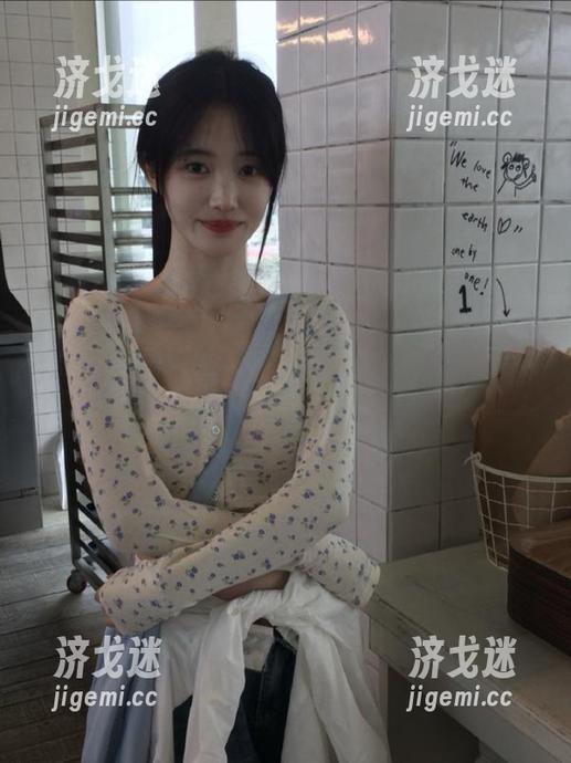 吃瓜网站导航：畅游八卦海洋，别说我没提醒你哦～