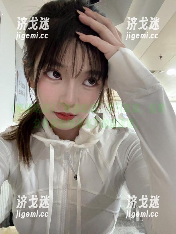 “带你吃瓜”不只吃瓜，还要分享你我的月光下的暗语呢。
