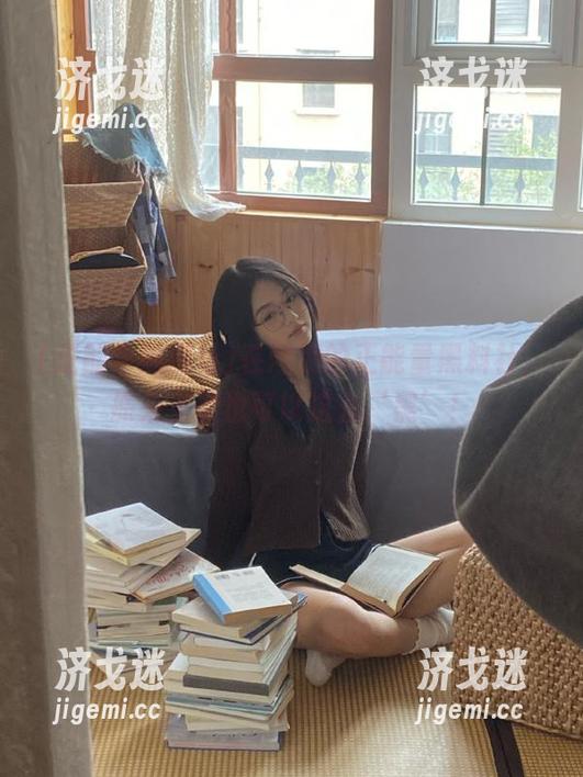 在网页的正能量黑料社，原来生活也可以这么‘黑’！