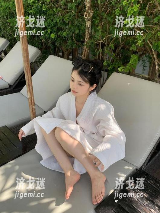 “网曝黑料”app，今天的黑料是不是让我心情大好，呵呵！