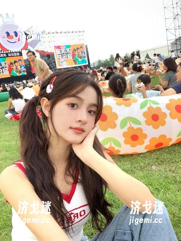 黑哥扒料：走在这条八卦线路，耳边似乎都有神秘声音在低语…