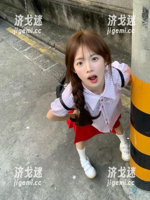 黑料不打烊网页版：打开后我默默关闭电脑，再也不敢点了。