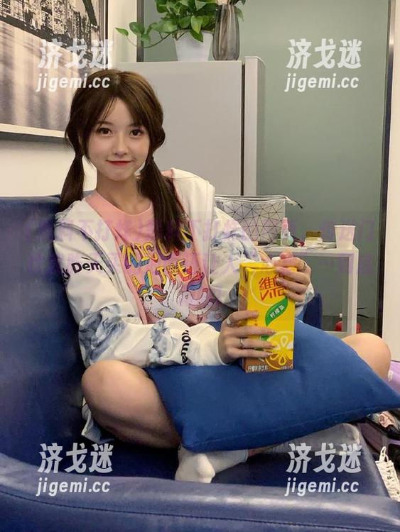 黑料不打烊的网页，传送门比我昨天买的泡面还让人“心塞”…到底藏啥!