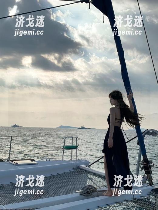 本以为黑料不打烊官网的每日精选会无聊，结果每次翻开都是穿越时空的旅行啊！