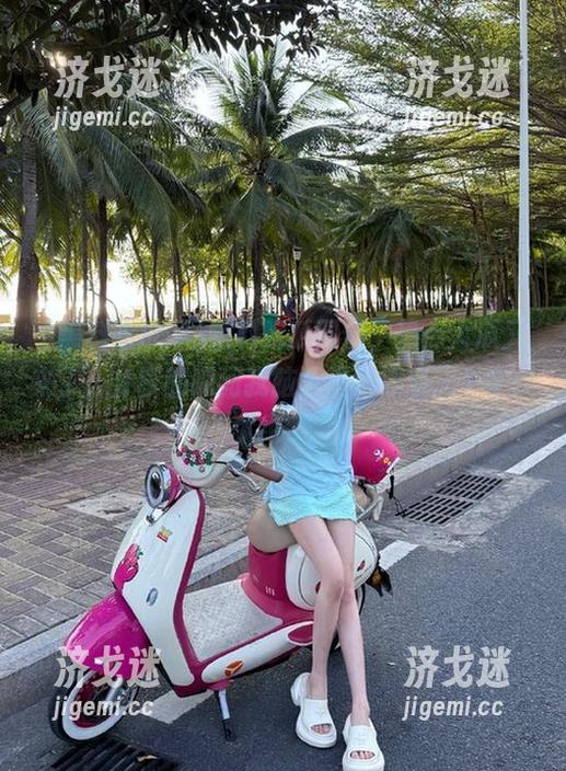 黑料吃瓜网们，热点大瓜又来了，分享的瞬间我脑海里只浮现三个字：太绝了。