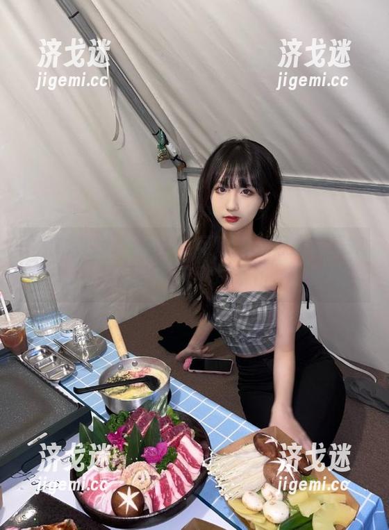 一手可以熟悉黑料在线吃瓜苹果版，一手夹着爆米花，绝配！