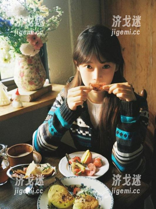 黑料正能量，让你在首页体验无尽的黑色幽默，脑补场景总是有点儿过于666！