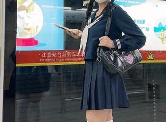 传送门又更新了？黑料正能量zzzttt，这次我就静静看戏了…
