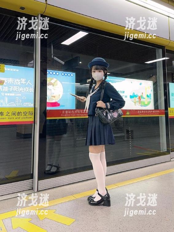 传送门又更新了？黑料正能量zzzttt，这次我就静静看戏了…