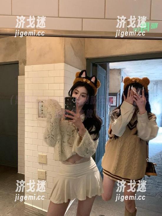 黑料网，官网就在眼前，奇葩网址等你来放飞！