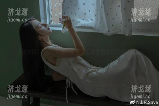 黑料网更新：今天又有哪些瓜在线等你来吃？