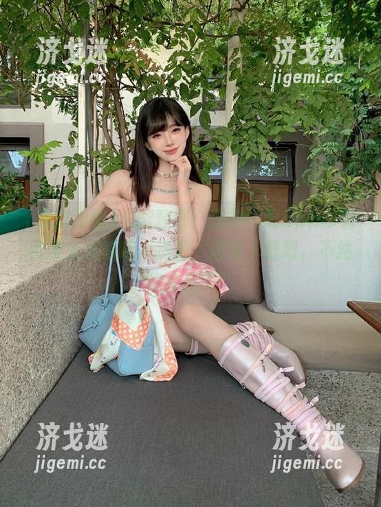 高能预警：黑料网曝app即将引发大规模吃瓜热潮，赶紧下载吧，不然你会后悔！